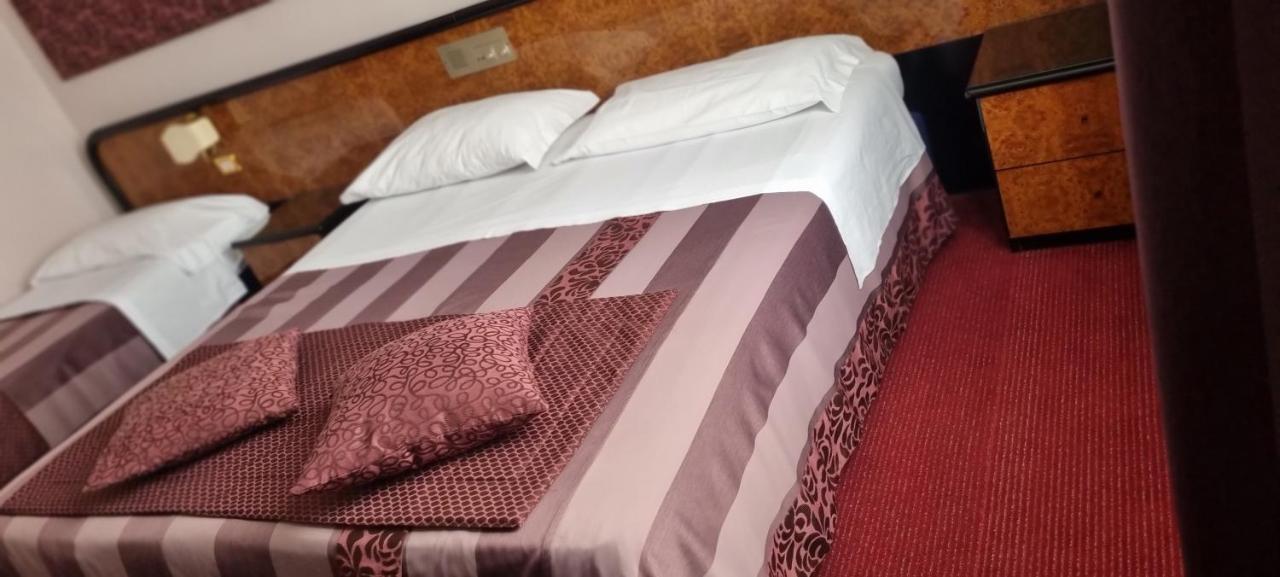 Hotel Villa Regina Margherita Rovigo Dış mekan fotoğraf