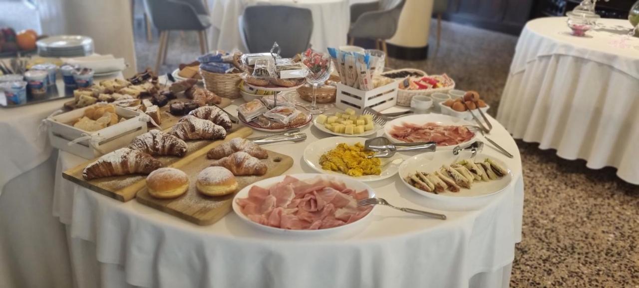 Hotel Villa Regina Margherita Rovigo Dış mekan fotoğraf